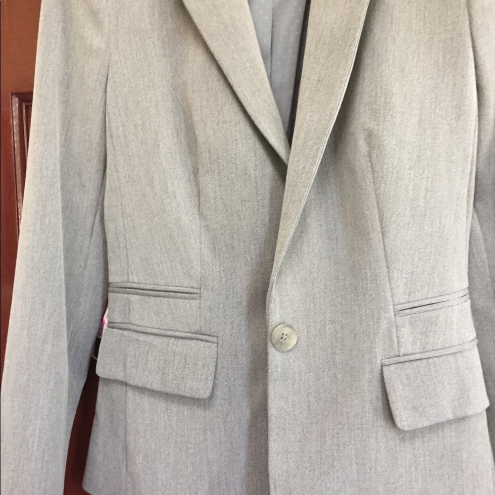 Women’s Express Jacket Size 6